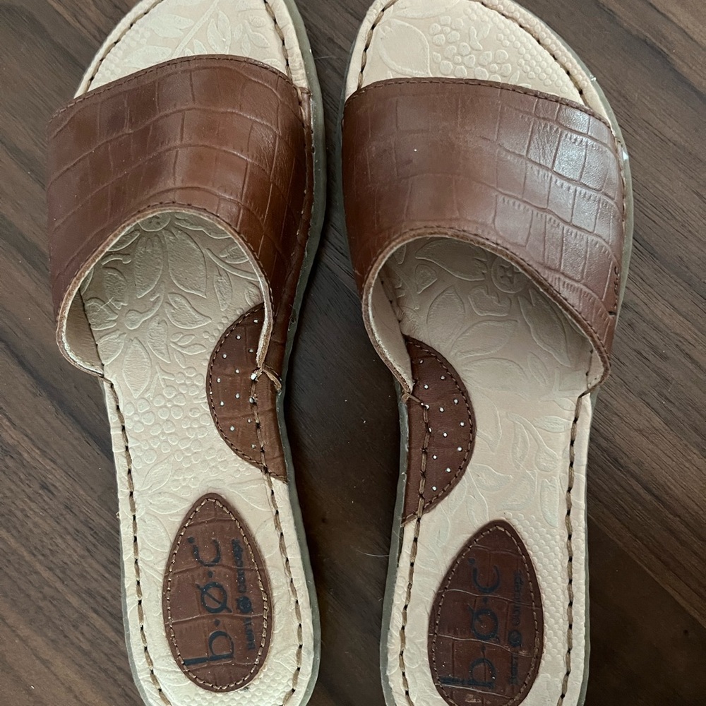 Born Concepts leather slides